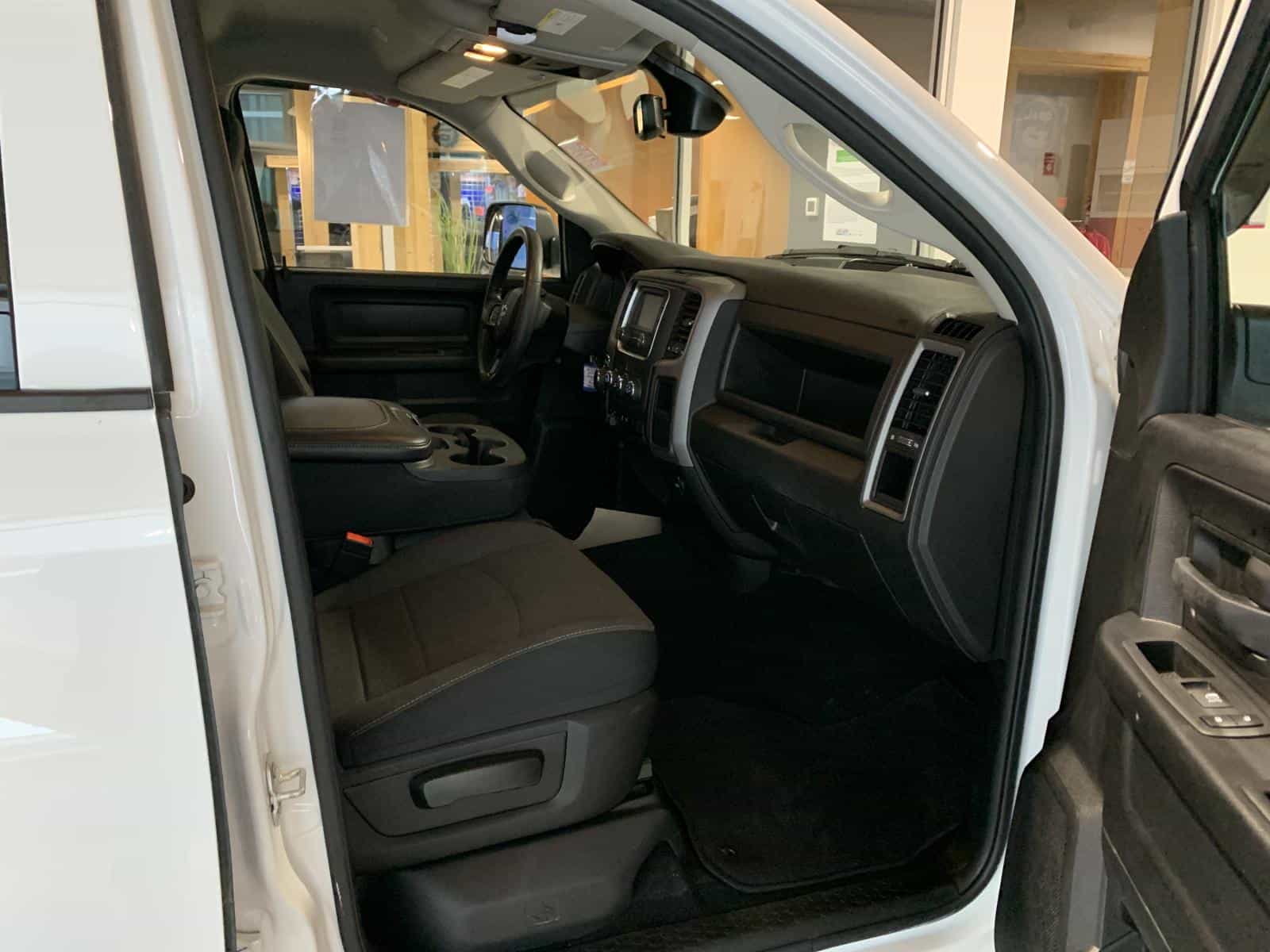 Image 10 RAM 1500 Classic Tradesman 2023