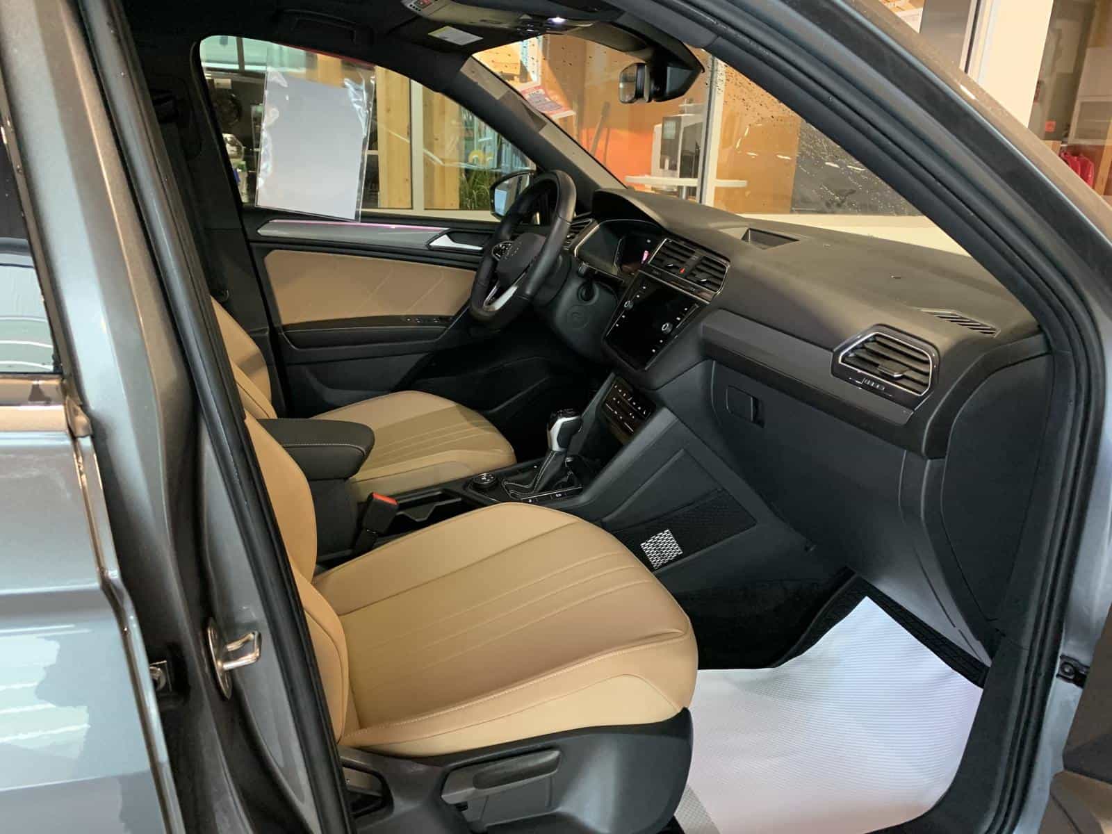 Image 11 Volkswagen Tiguan Comfortline R-L Blk 2023