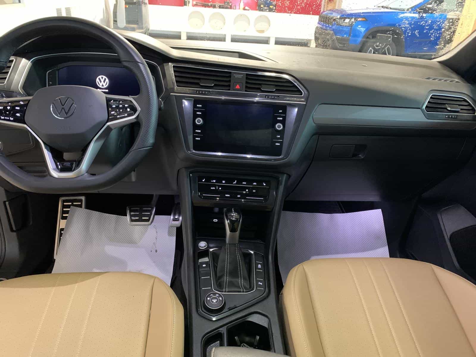 Image 16 Volkswagen Tiguan Comfortline R-L Blk 2023