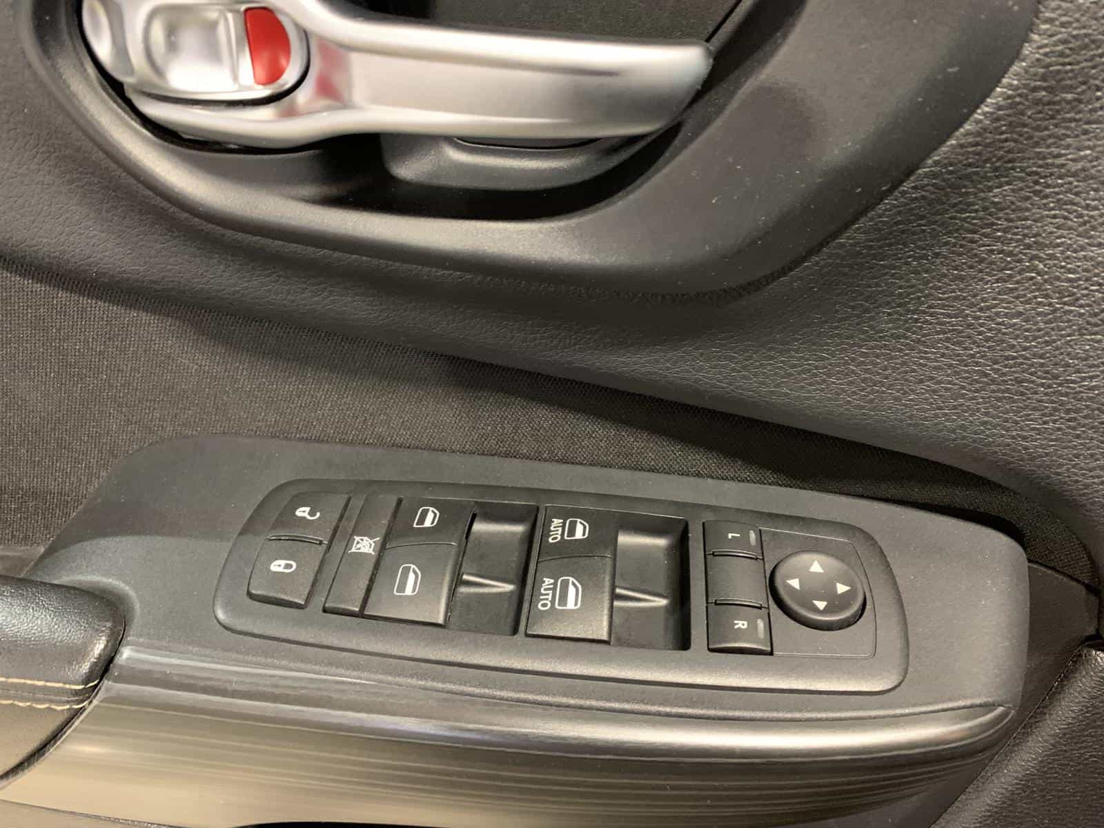 Image 29 Jeep Cherokee North 2016