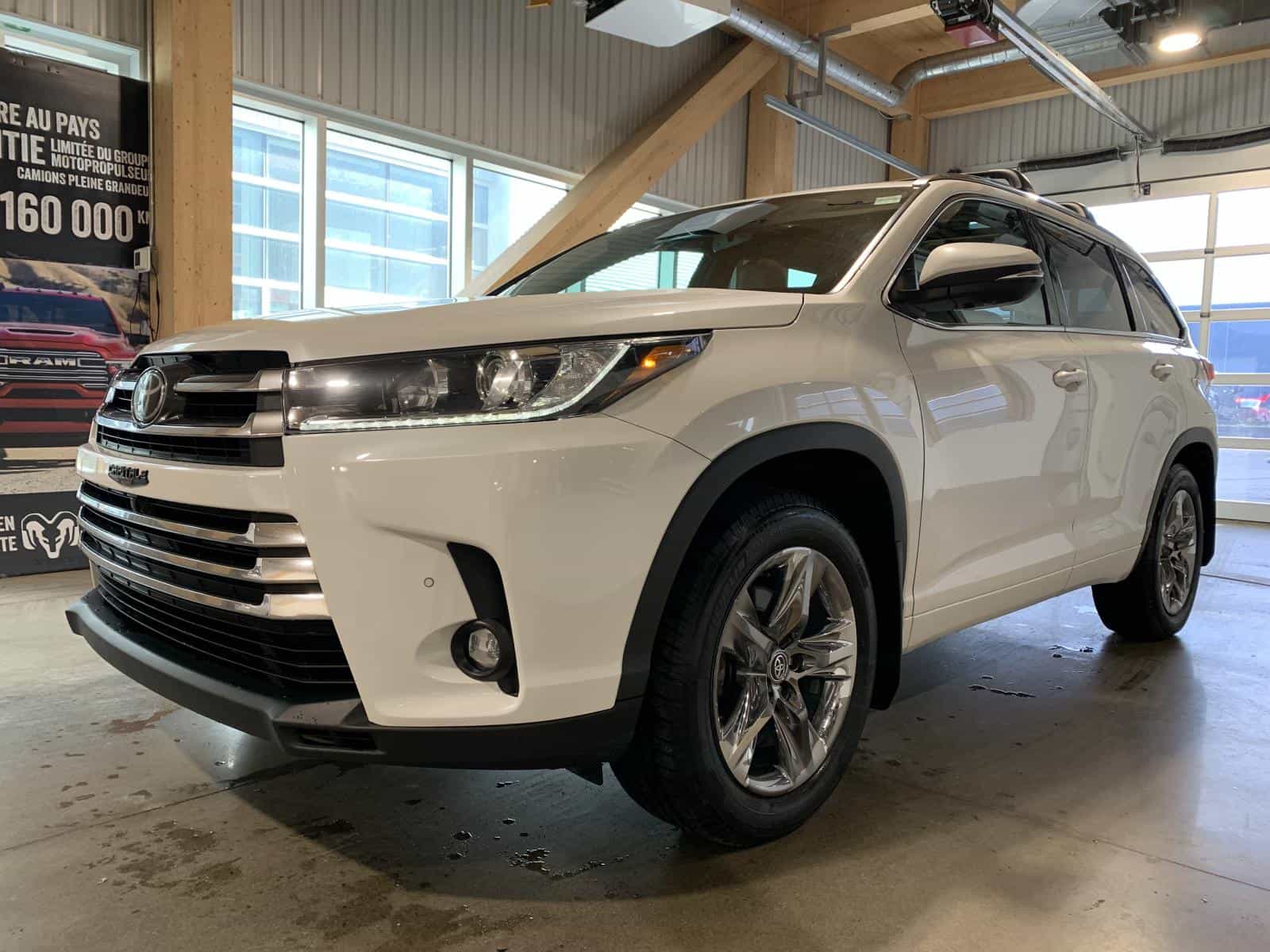2019 Toyota Highlander Limited - Image 1