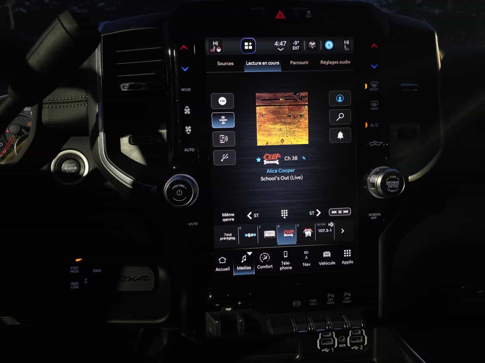 2023 RAM 2500 LARAMIE Laramie - Image 17