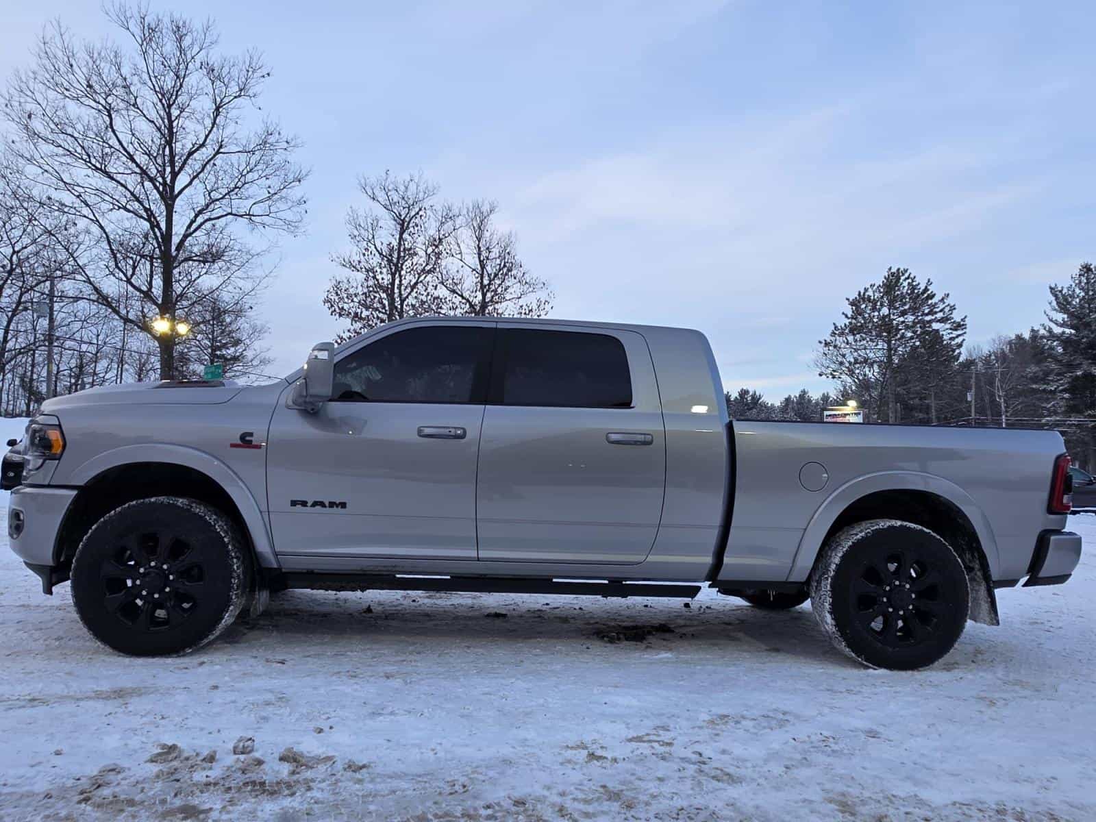 2023 RAM 2500 Limited - Image 10