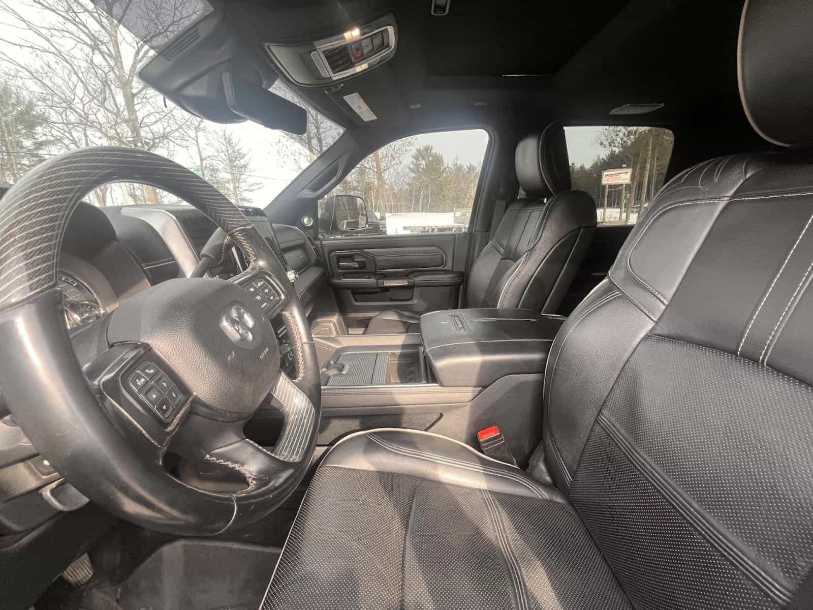 Image 17 RAM 3500 Limited 2021