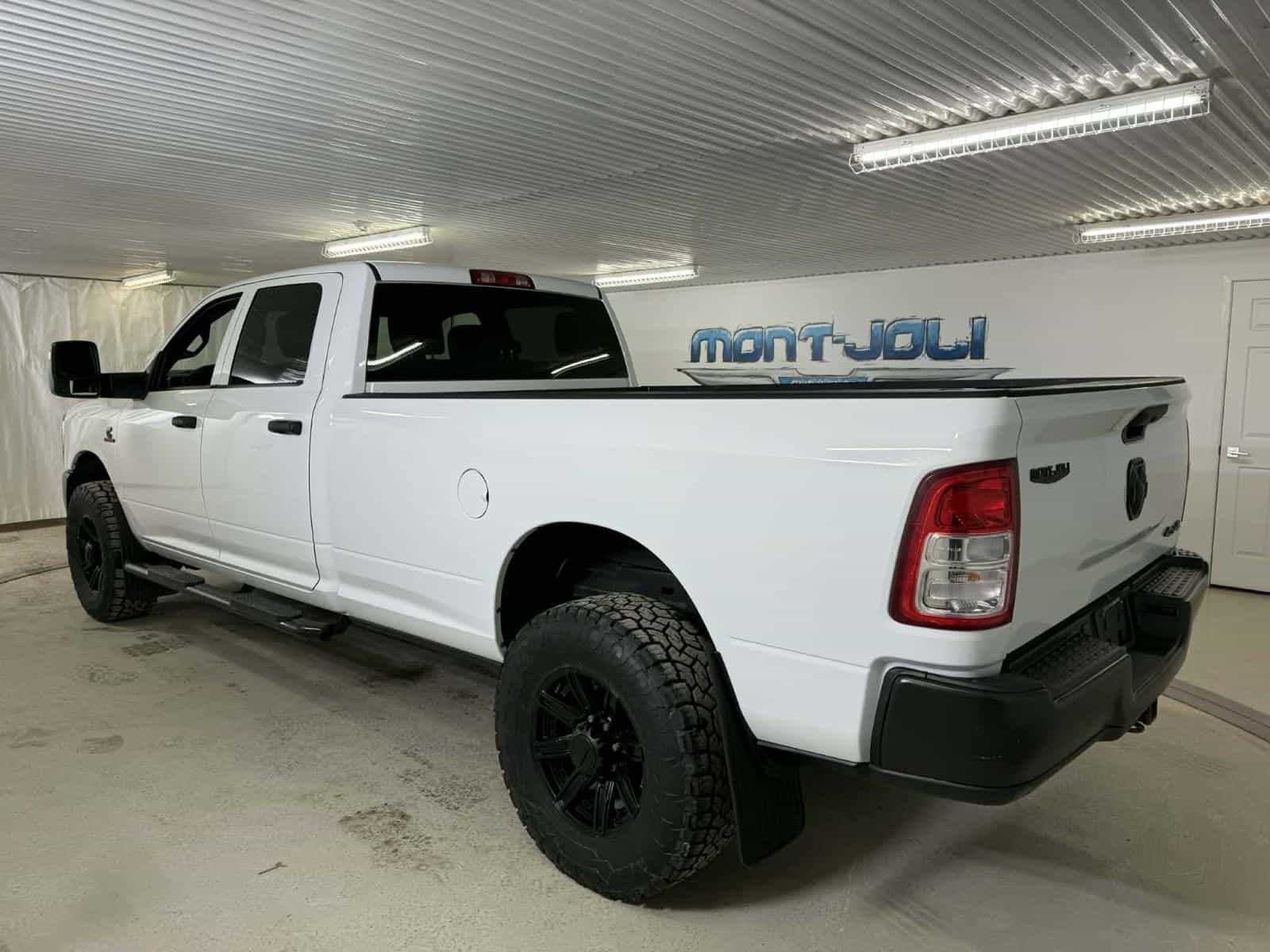2023 RAM 2500 Tradesman Tradesman - Image 3