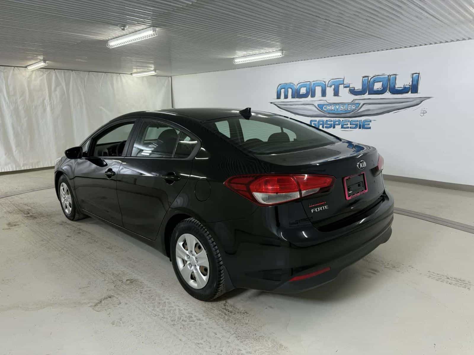 Image 4 Kia Forte LX 2017