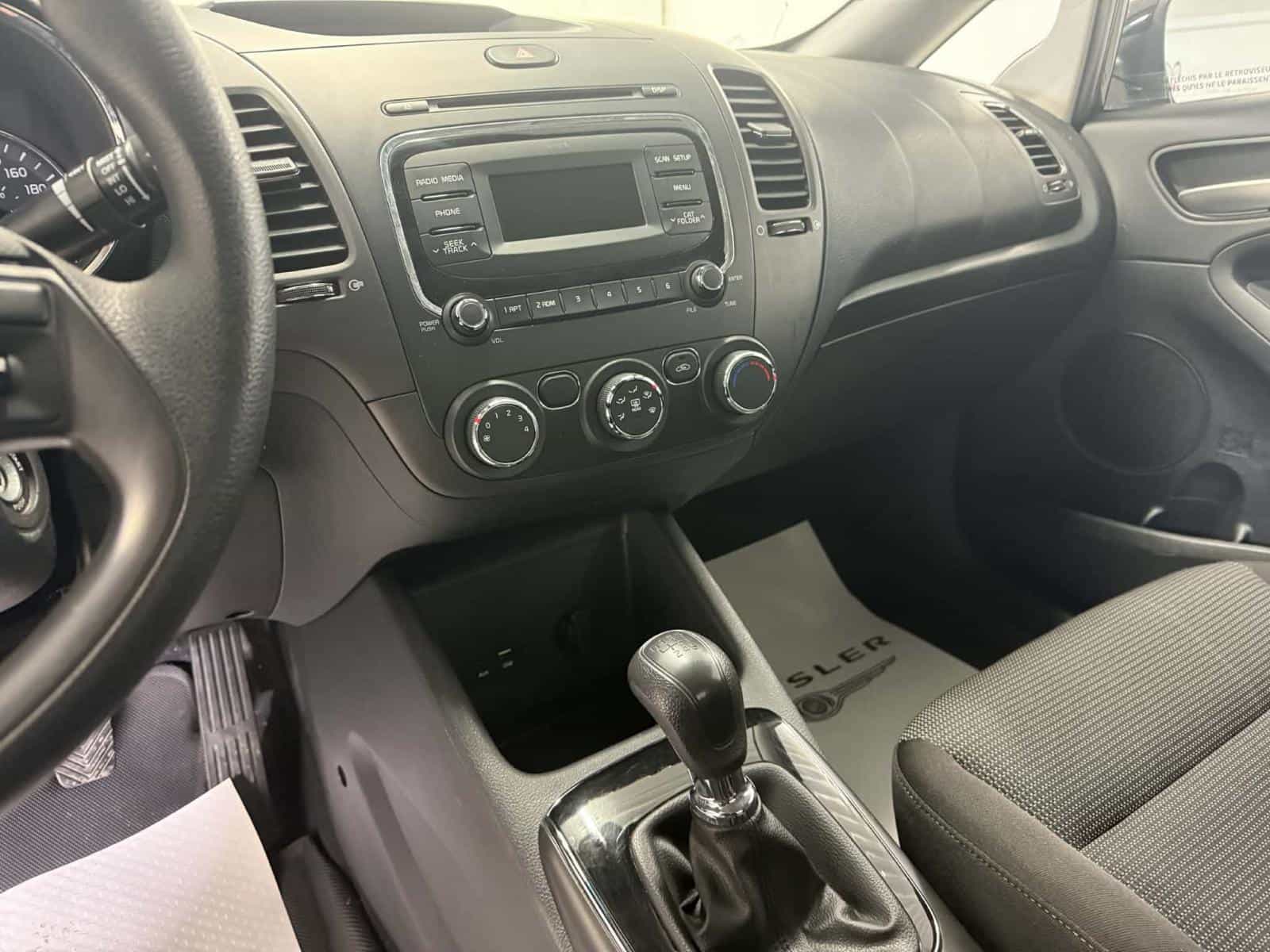 Image 12 Kia Forte LX 2017