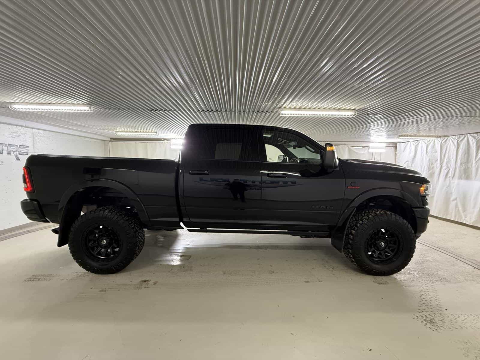 Image 7 RAM 2500 Limited 2024