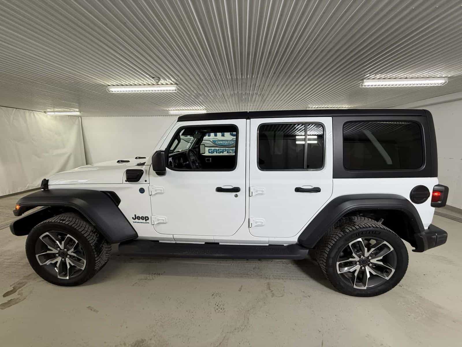 Image 3 Jeep Wrangler Sport S 2025