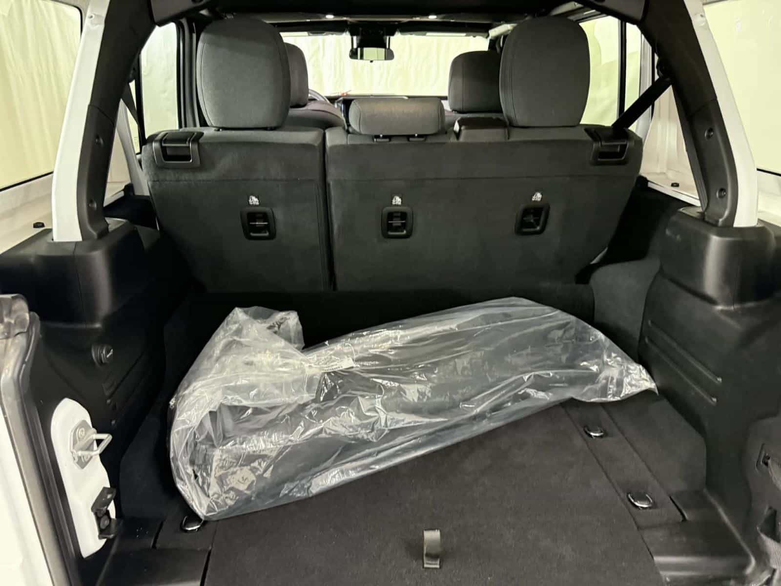 Image 10 Jeep Wrangler Sport S 2025