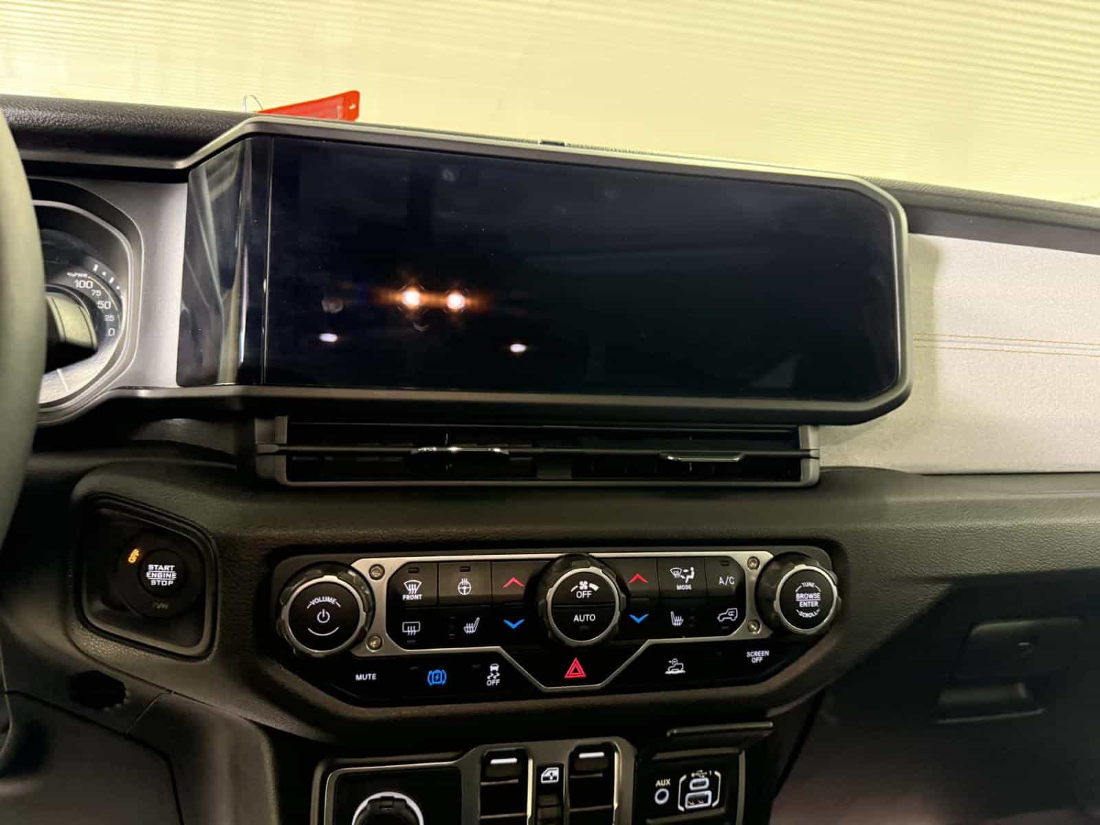 Image 13 Jeep Wrangler Sport S 2025