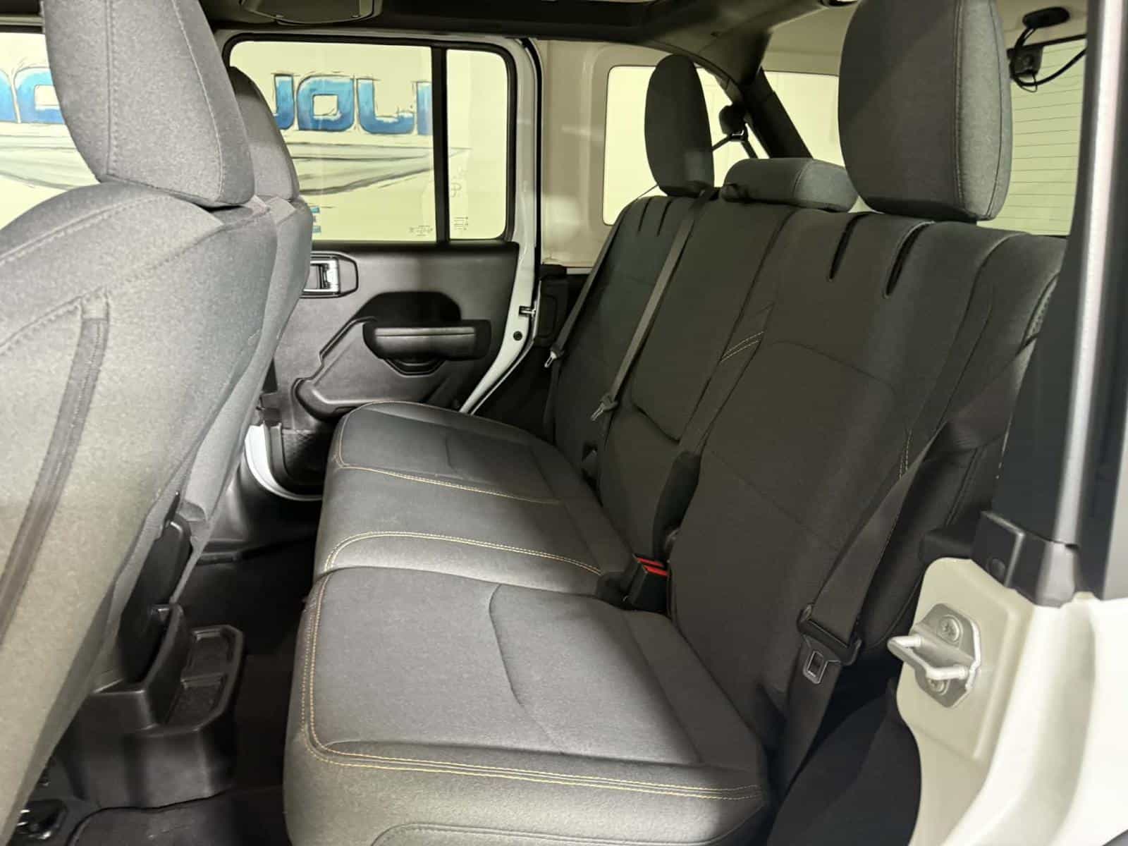 Image 18 Jeep Wrangler Sport S 2025